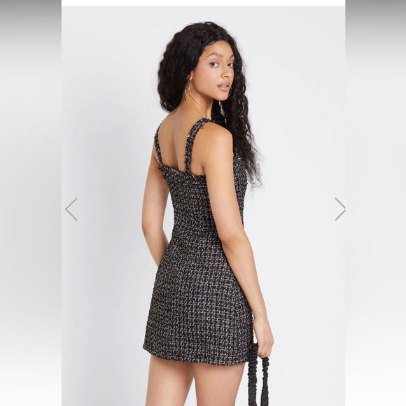 Urban Revivo Tweed Dress - Picture 6 of 11